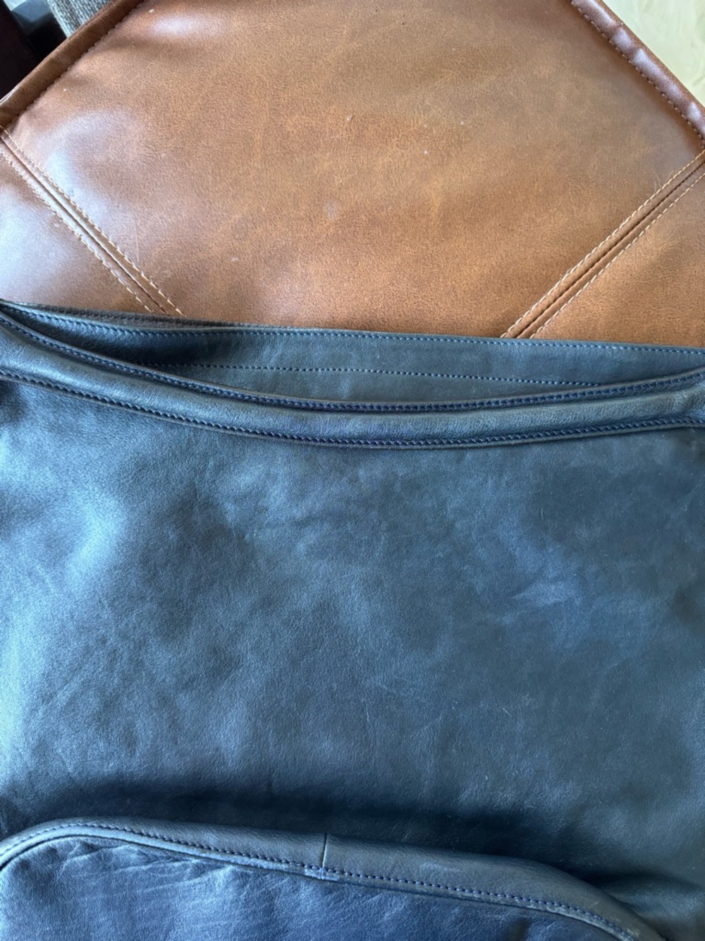 Longchamp Black Leather Shoulder Bag - Picture 7 of 9